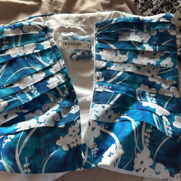 White House Black Market Blue and White Floral Bustier size 4 - Picture 9 of 9